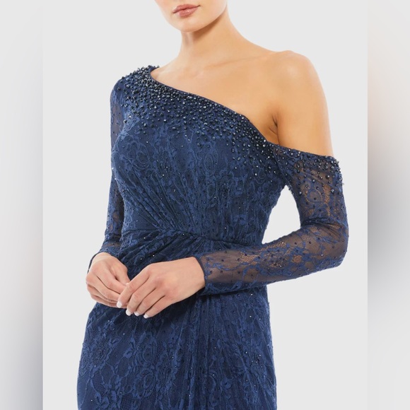 NWT $538 MAC DUGGAL DRAPED JEWEL ENCRUSTED LACE DROP SHOULDER GOWN DRESS 67852 - Picture 3 of 4